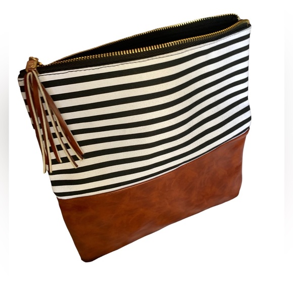 FUNKY MONKEY Classic Black & White Stripe Tassel Fold Over Clutch Handbag Purse - Picture 6 of 12